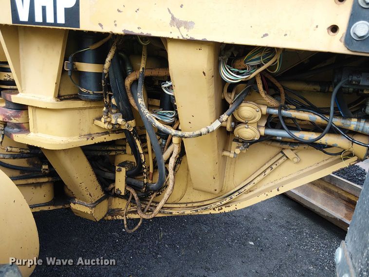 image for item EE4990 1998 Caterpillar 140H motor grader