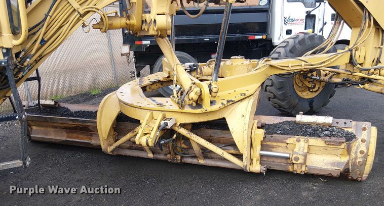 image for item EE4990 1998 Caterpillar 140H motor grader