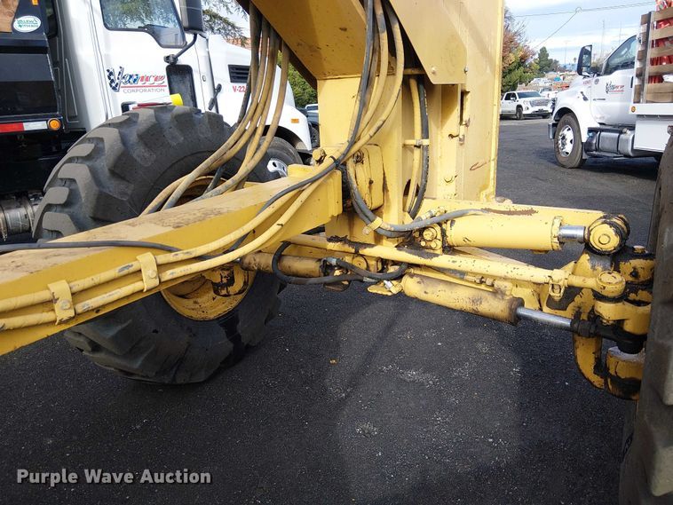 image for item EE4990 1998 Caterpillar 140H motor grader