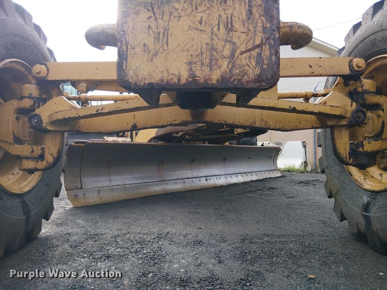 image for item EE4990 1998 Caterpillar 140H motor grader