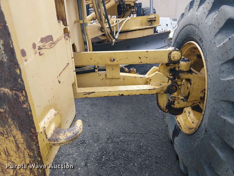 image for item EE4990 1998 Caterpillar 140H motor grader