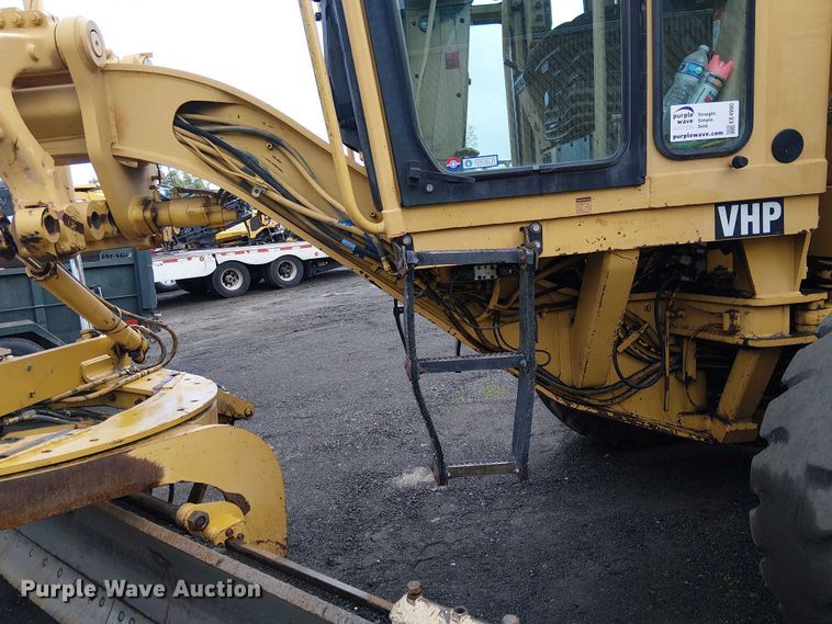 image for item EE4990 1998 Caterpillar 140H motor grader