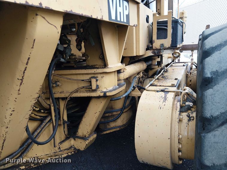 image for item EE4990 1998 Caterpillar 140H motor grader