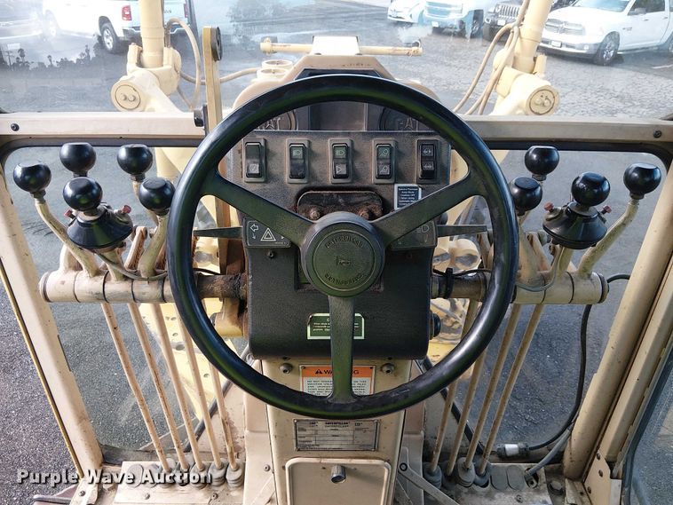 image for item EE4990 1998 Caterpillar 140H motor grader