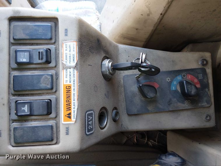 image for item EE4990 1998 Caterpillar 140H motor grader