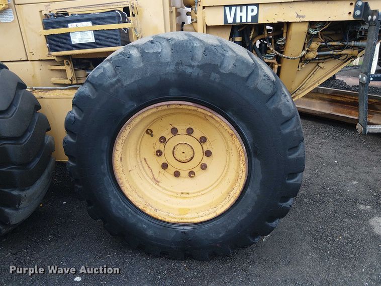 image for item EE4990 1998 Caterpillar 140H motor grader