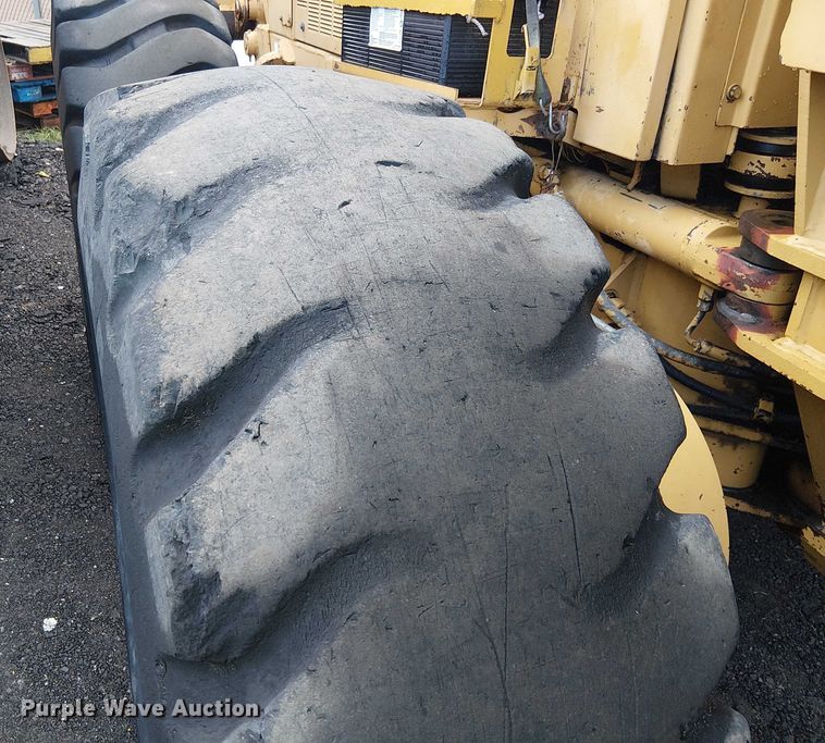 image for item EE4990 1998 Caterpillar 140H motor grader