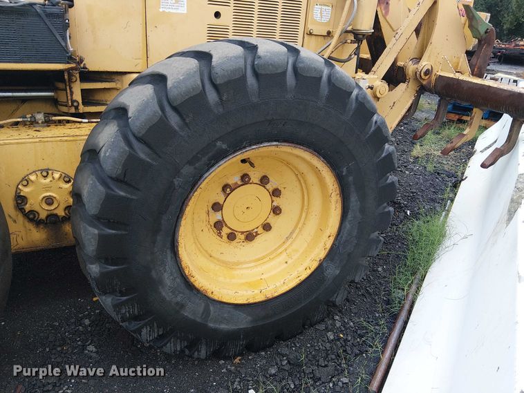 image for item EE4990 1998 Caterpillar 140H motor grader