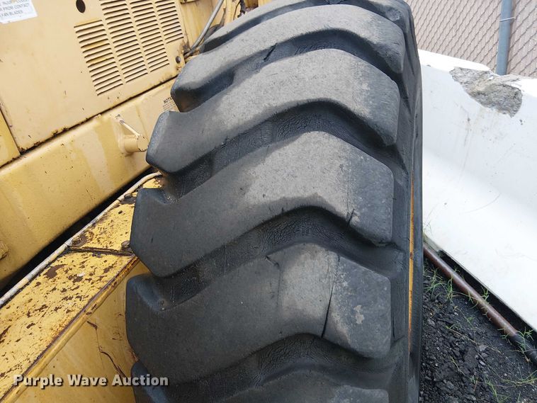 image for item EE4990 1998 Caterpillar 140H motor grader