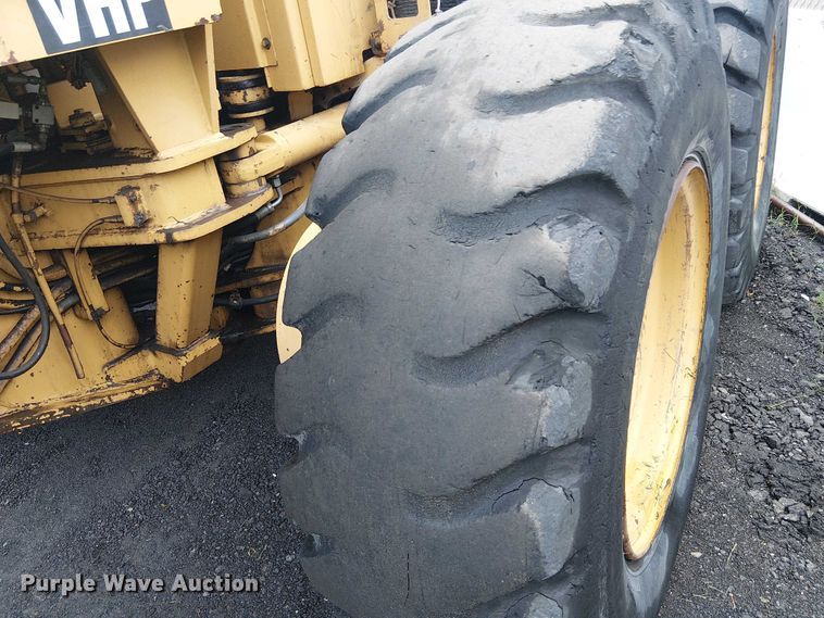 image for item EE4990 1998 Caterpillar 140H motor grader