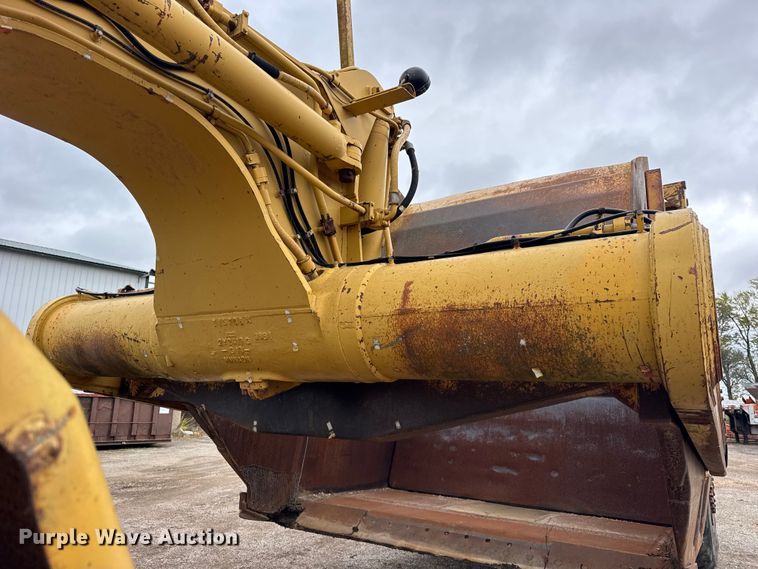 image for item EF2268 1991 Caterpillar 627E scraper