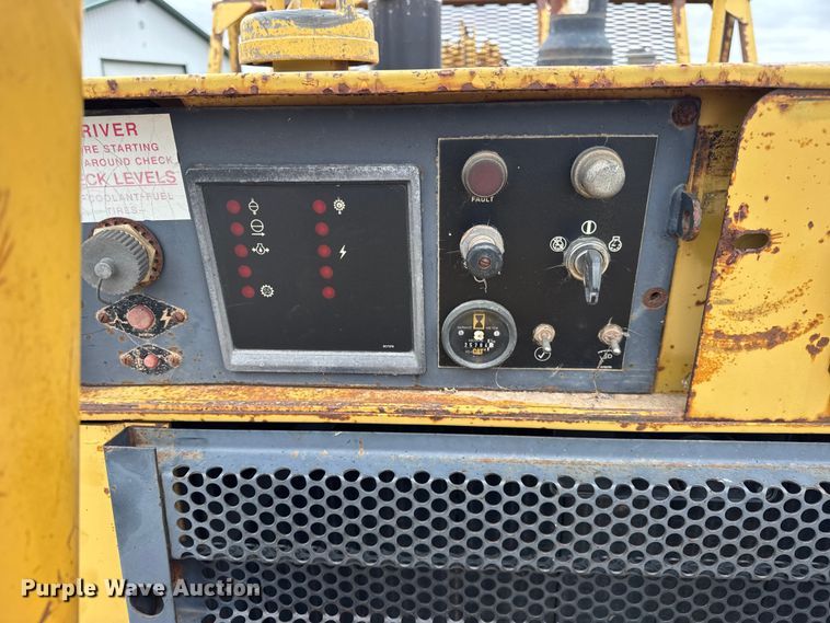 image for item EF2268 1991 Caterpillar 627E scraper