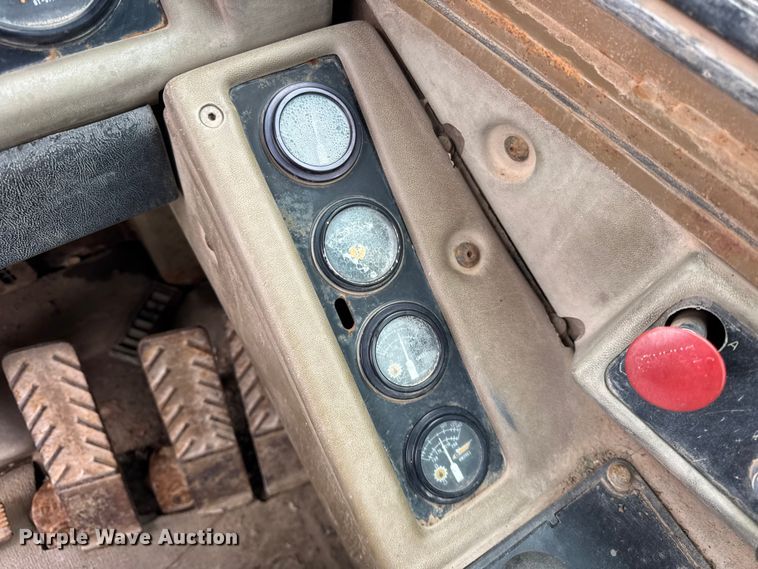 image for item EF2268 1991 Caterpillar 627E scraper