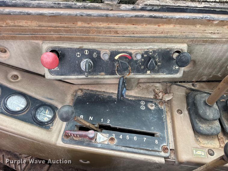 image for item EF2268 1991 Caterpillar 627E scraper