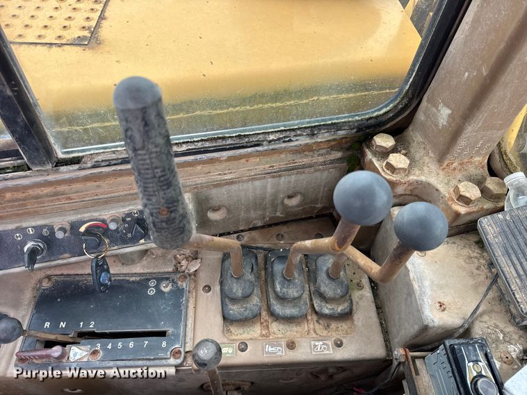 image for item EF2268 1991 Caterpillar 627E scraper