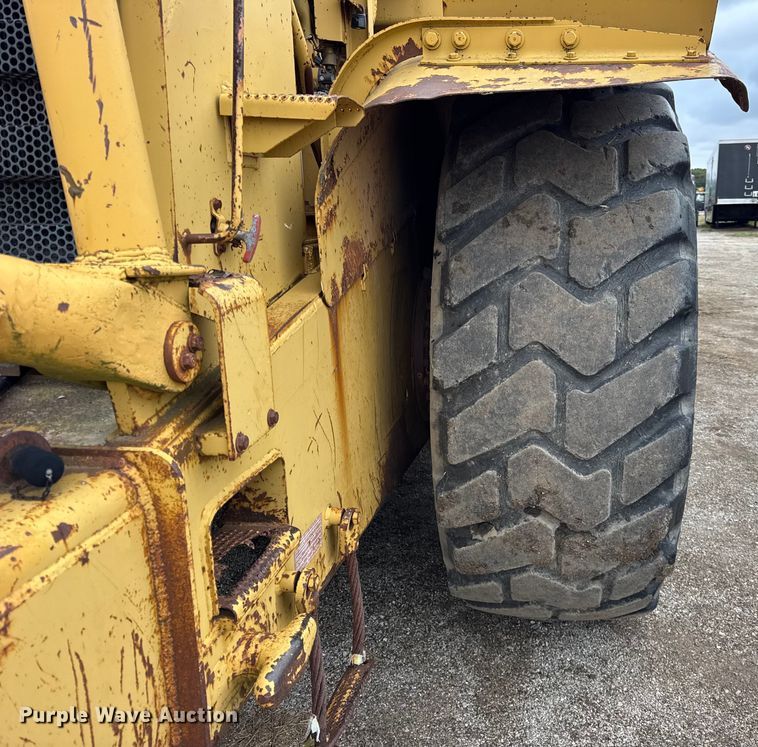 image for item EF2268 1991 Caterpillar 627E scraper