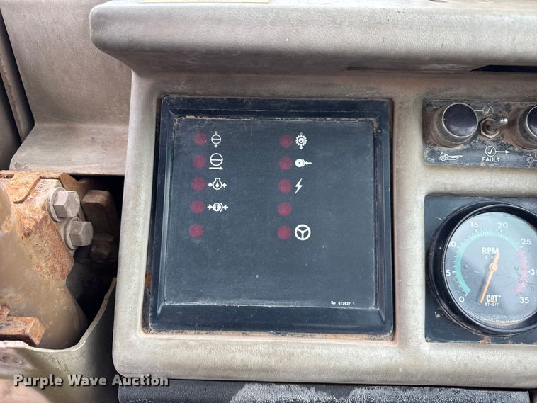 image for item EF2268 1991 Caterpillar 627E scraper