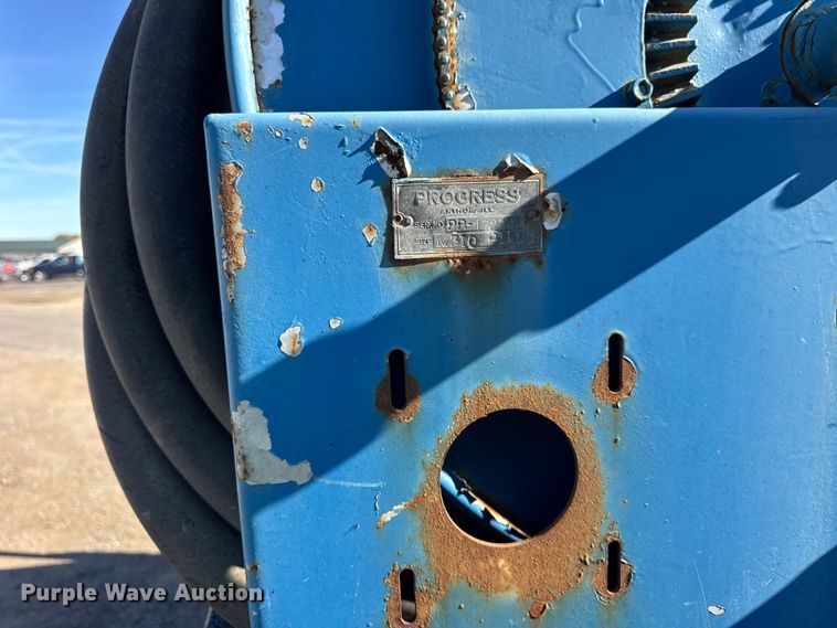 image for item EF2288 1995 International 4900 flatbed truck