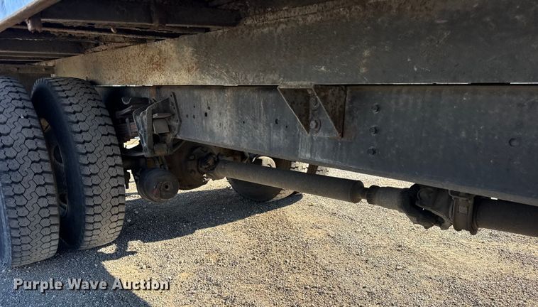 image for item EF2288 1995 International 4900 flatbed truck