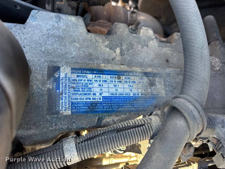 image for item EF2288 1995 International 4900 flatbed truck