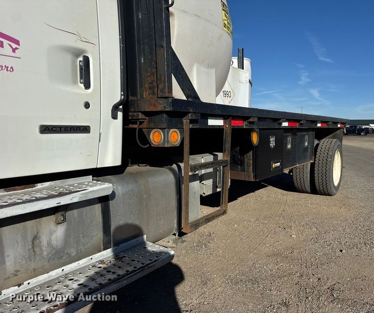 image for item EF2289 2001 Sterling Acterra M7500 flatbed truck