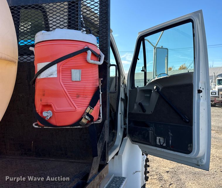 image for item EF2289 2001 Sterling Acterra M7500 flatbed truck