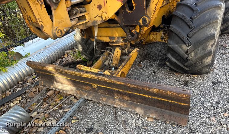 image for item EF2293 1996 Vermeer V5750 trencher