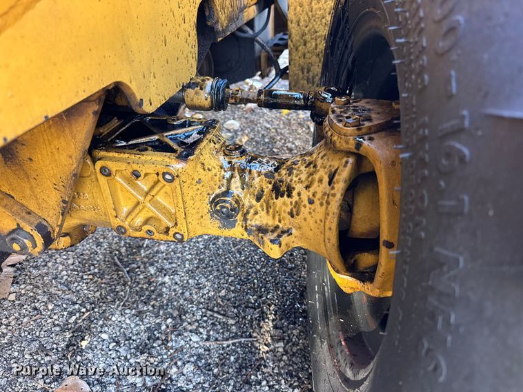 image for item EF2293 1996 Vermeer V5750 trencher