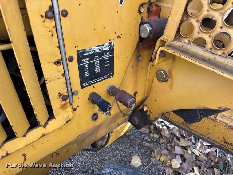 image for item EF2293 1996 Vermeer V5750 trencher