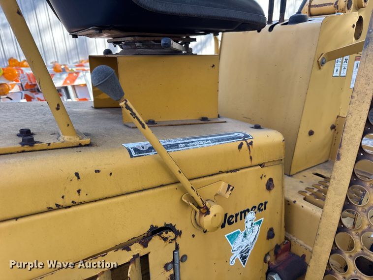image for item EF2293 1996 Vermeer V5750 trencher