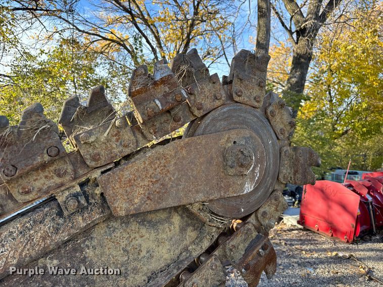 image for item EF2293 1996 Vermeer V5750 trencher