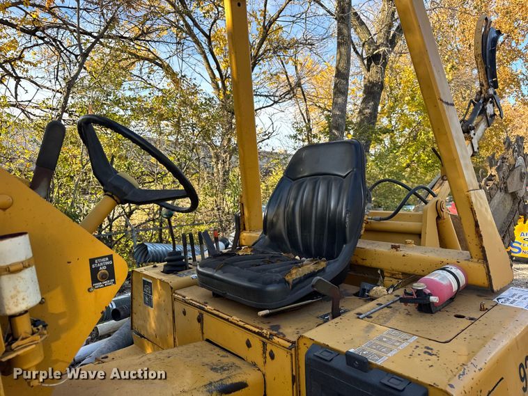 image for item EF2293 1996 Vermeer V5750 trencher