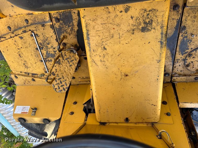 image for item EF2293 1996 Vermeer V5750 trencher