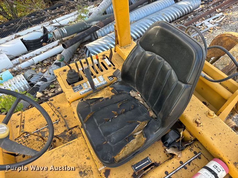 image for item EF2293 1996 Vermeer V5750 trencher