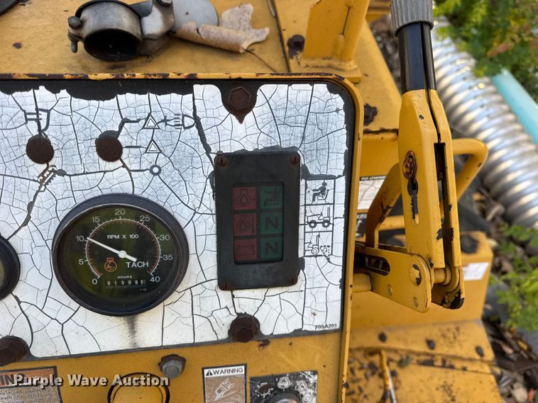 image for item EF2293 1996 Vermeer V5750 trencher