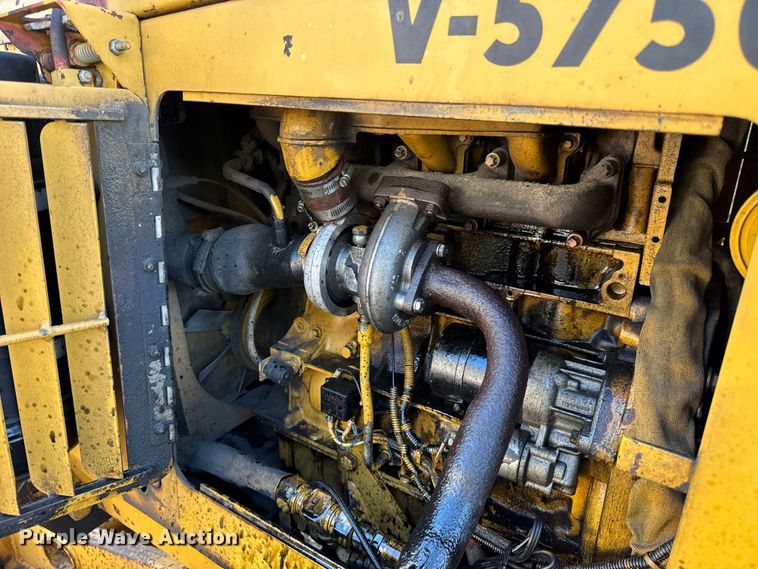 image for item EF2293 1996 Vermeer V5750 trencher