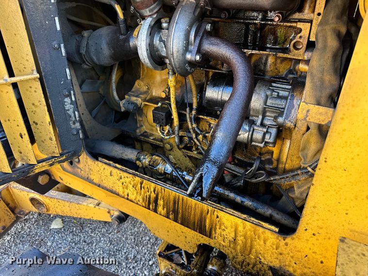 image for item EF2293 1996 Vermeer V5750 trencher