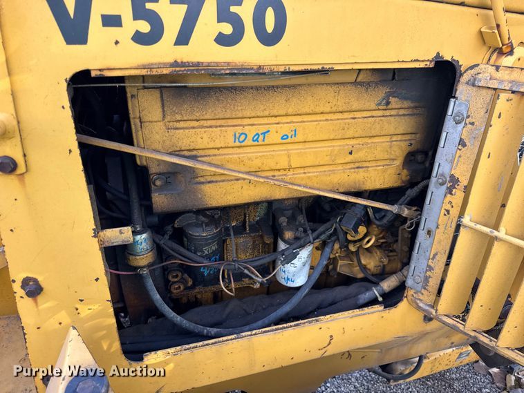 image for item EF2293 1996 Vermeer V5750 trencher