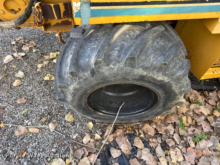 image for item EF2293 1996 Vermeer V5750 trencher