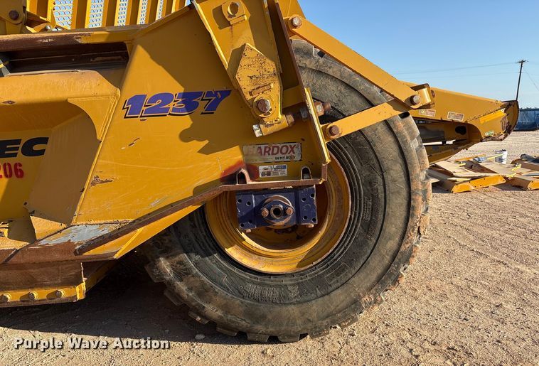 image for item EF6081 2015 K-Tec 1233 scraper