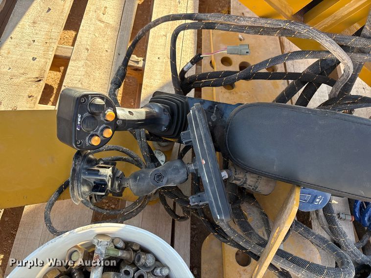 image for item EF6081 2015 K-Tec 1233 scraper