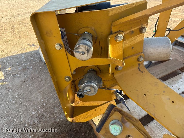 image for item EF6081 2015 K-Tec 1233 scraper