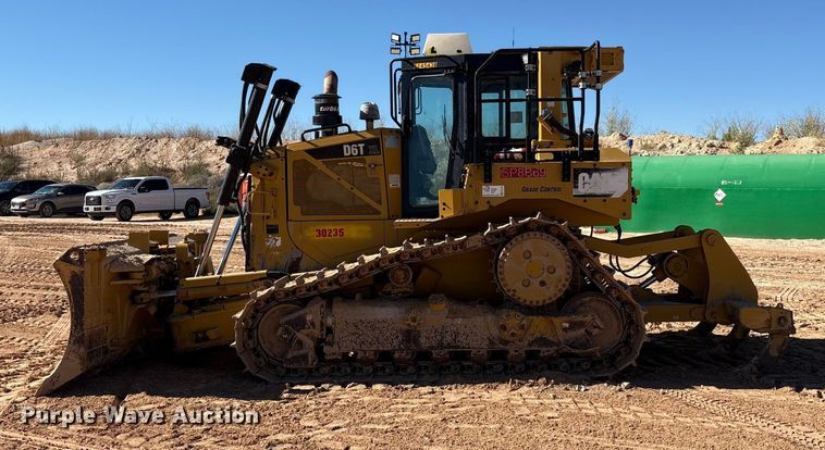 image for item EF6136 2019 Caterpillar D6T XL dozer