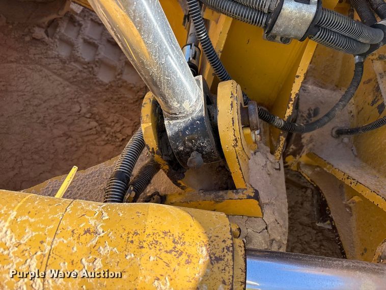 image for item EF6136 2019 Caterpillar D6T XL dozer