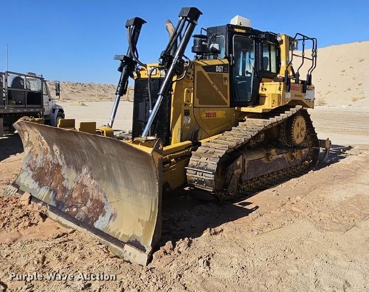 image for item EF6136 2019 Caterpillar D6T XL dozer