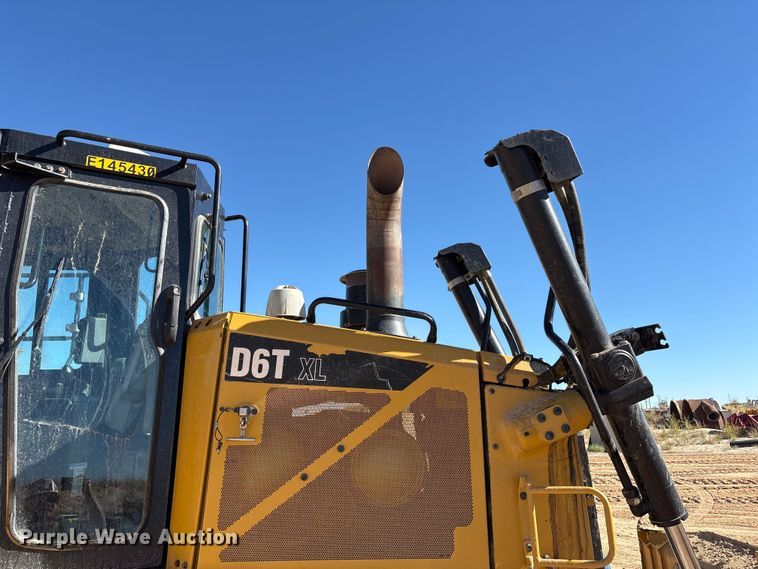 image for item EF6136 2019 Caterpillar D6T XL dozer