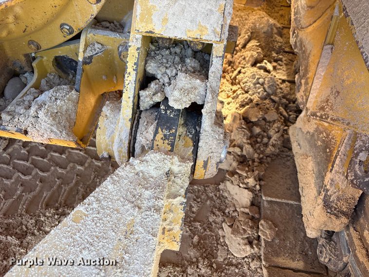 image for item EF6136 2019 Caterpillar D6T XL dozer