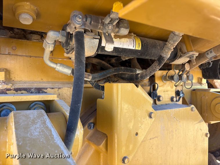 image for item EF6136 2019 Caterpillar D6T XL dozer