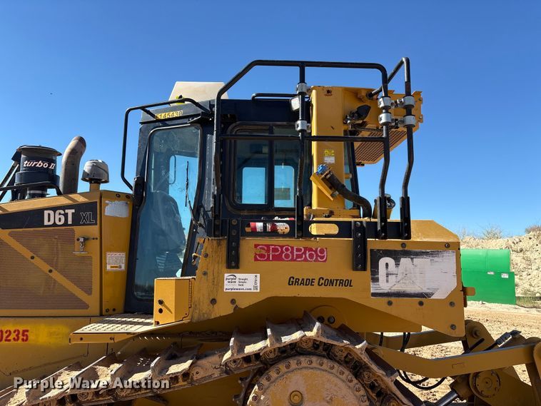 image for item EF6136 2019 Caterpillar D6T XL dozer