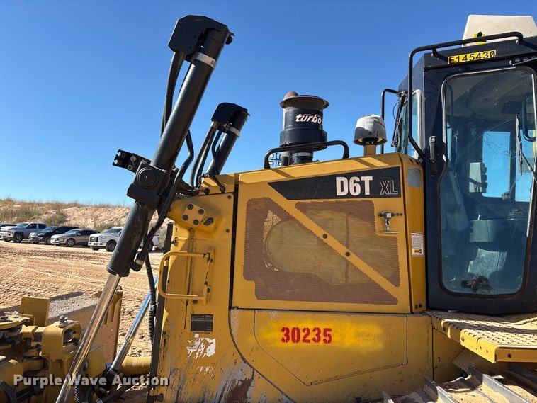 image for item EF6136 2019 Caterpillar D6T XL dozer